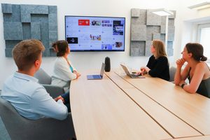 Réunion d&rsquo;équipe hors les murs : quand sortir du bureau et comment louer la bonne salle ?